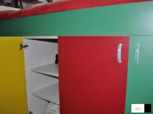 ПРОДАВАМ ДЕТСКИ КРЕВЕТ