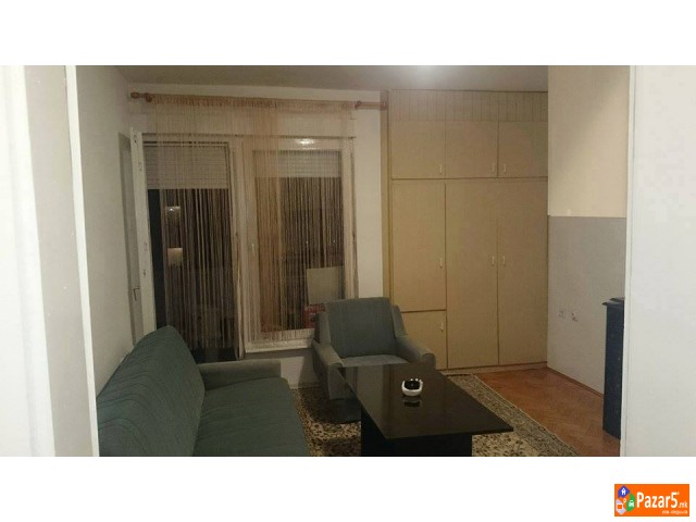 Се продава гарсоњера во населба сењак 3 