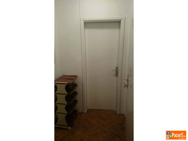 Се продава гарсоњера во населба сењак 3 