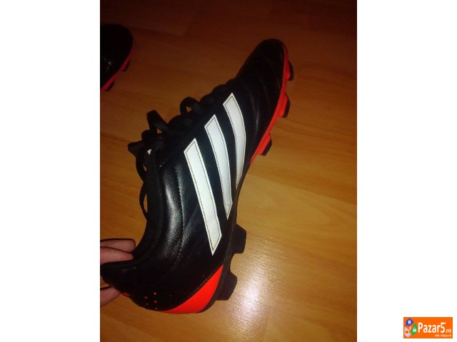 Продавам копачки Адидас (44 број)