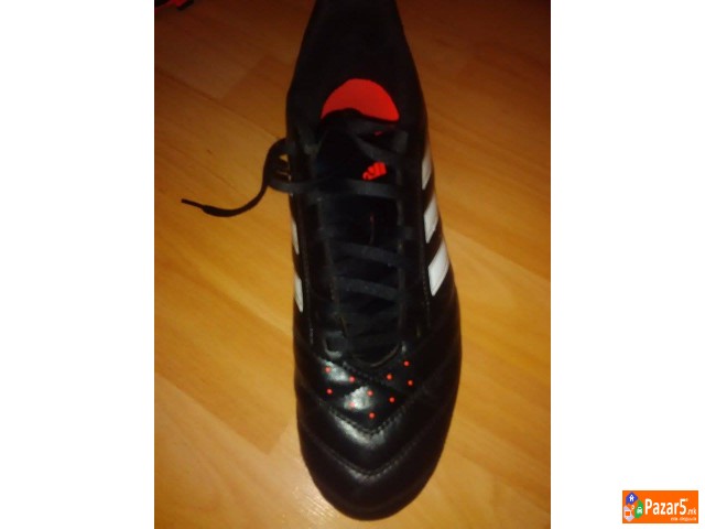 Продавам копачки Адидас (44 број)