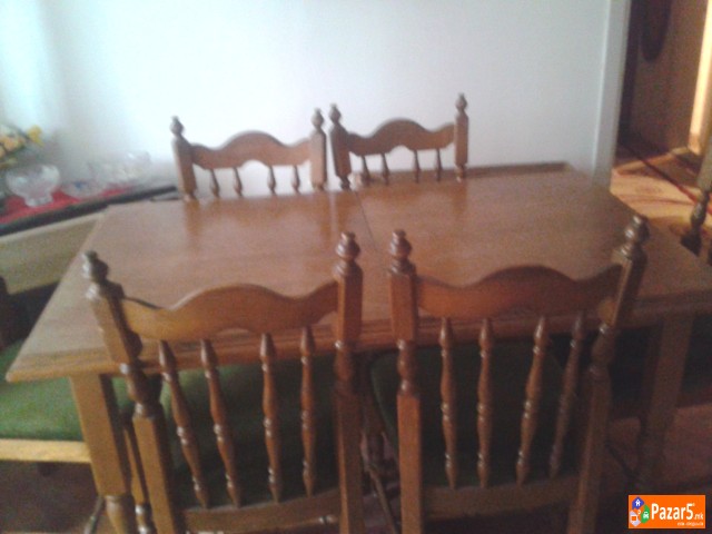 Плакари со трпезариска маса и 6 столици