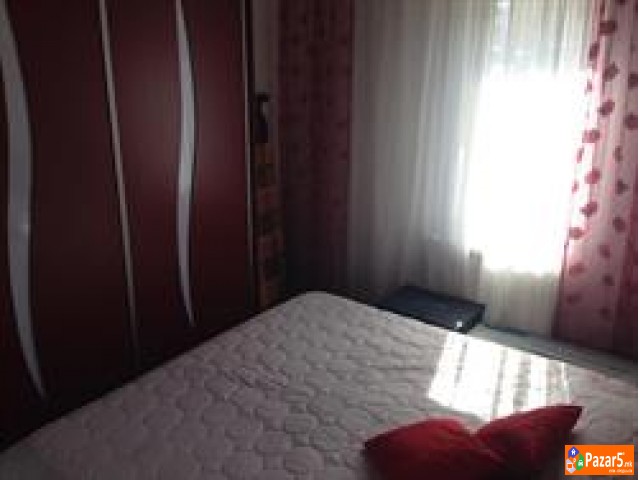 Izdavam Kompletno Namesten Stan 53m2