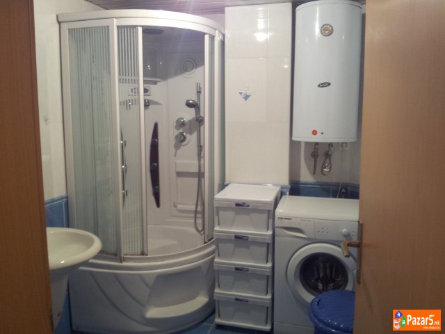 Се издава гарсоњера 33 м2 во населба Центар 