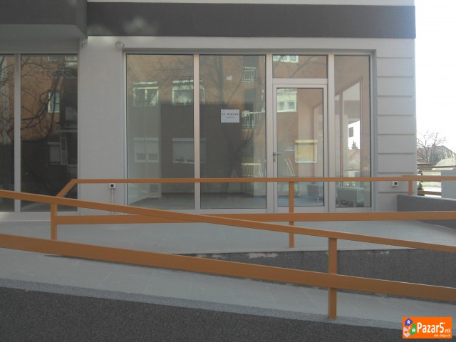 Деловен простор во населба Хром