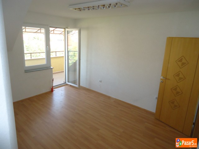 СЕ ИЗДАВА НОВОИЗГРАДЕН ОБЈЕКТ! ДЕЛОВНИ ПРОСТОРИИ 