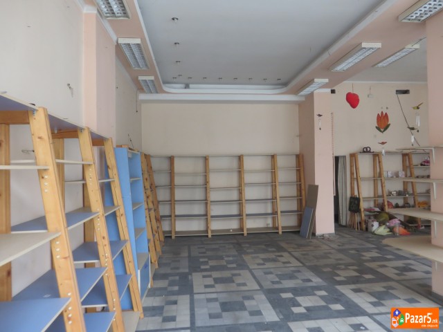 Се продава Дуќан-Деловен простор од 84m2 во Центар