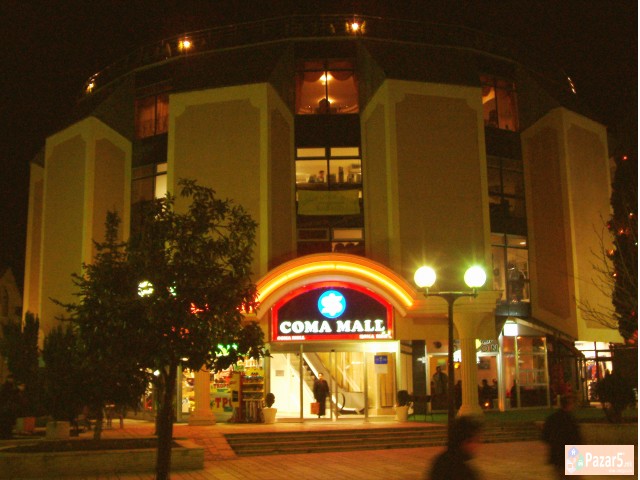 Se Prordava Trgovskiot Cenatr Coma Mol Struga