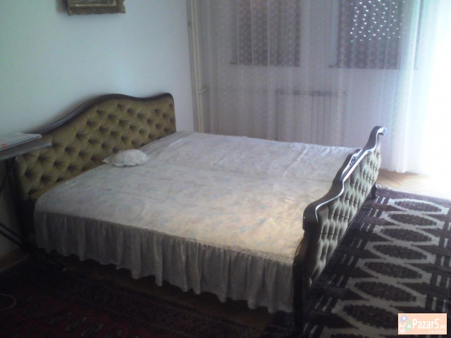 Се продава двособен стан во Центар