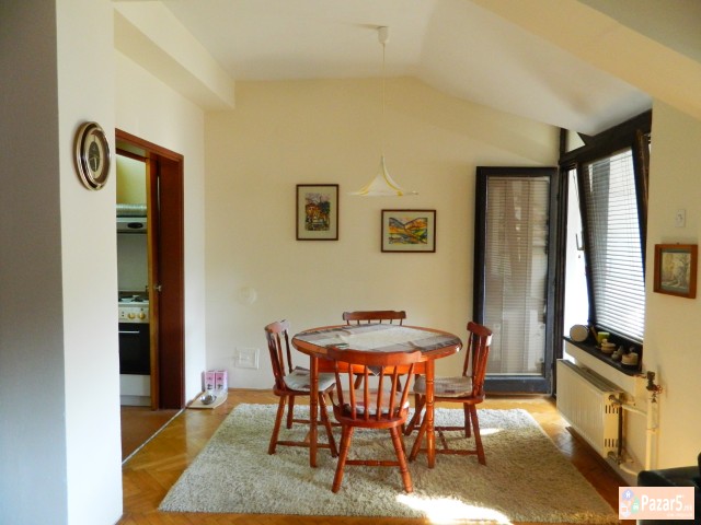 СЕ ПРОДАВА 4-СОБЕН СТАН ВО КИСЕЛА ВОДА