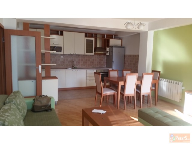 Se Izdava Stan Vo Centar