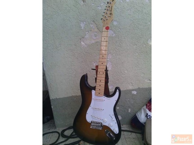 elektriçna gitara se prodava