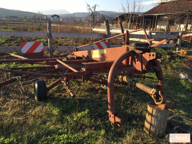 Се продав трактор и приклучна механизација