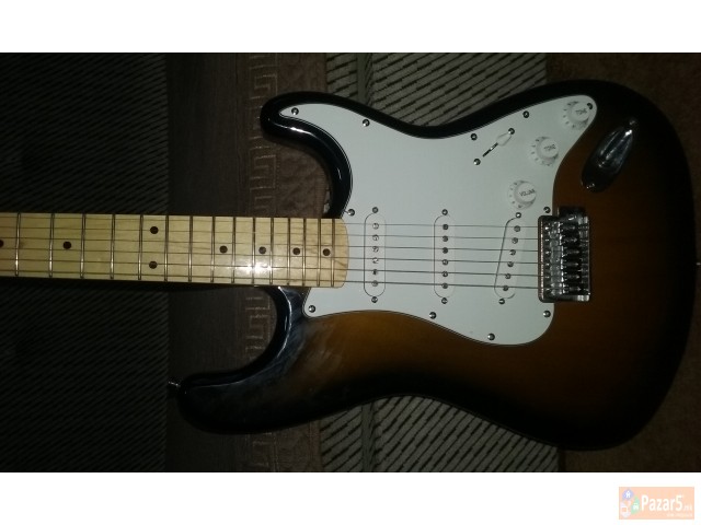 Elektriçna Gitara Se Prodava