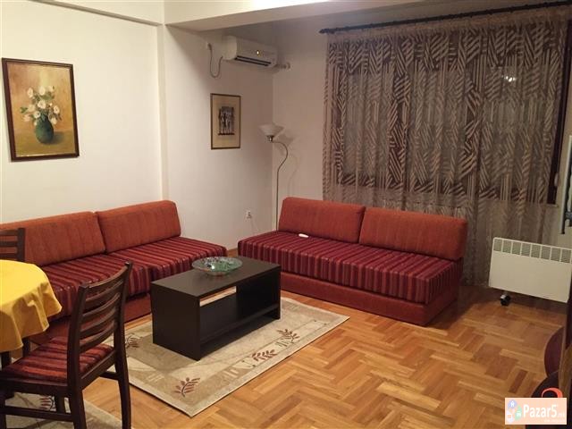 Izdavam Stan Pod Kirija