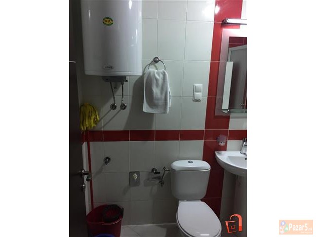 Izdavam Stan Pod Kirija