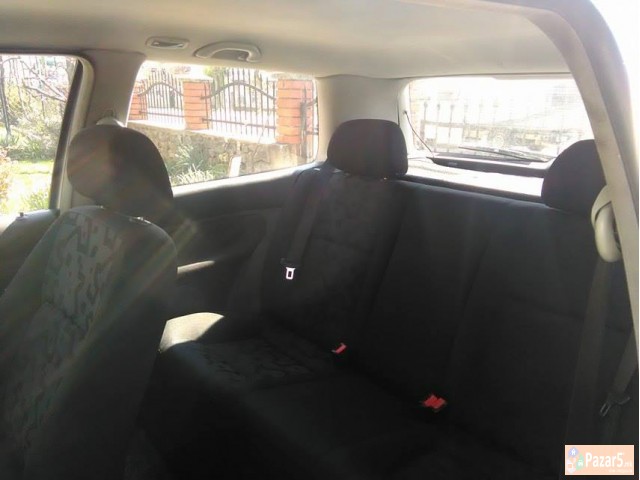 ПРОДАВАМ   ГОЛФ 4