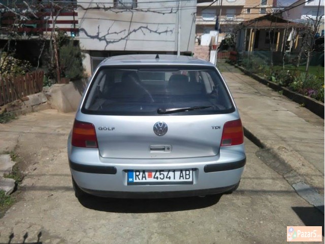 ПРОДАВАМ   ГОЛФ 4