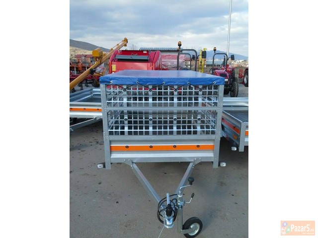 Автомобилски приколки и платформи