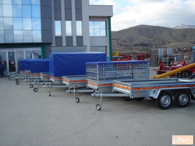 Автомобилски приколки и платформи