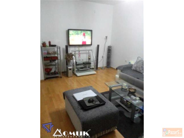 Domik Prodava 3 Soben Stan Vo Novo Lisice