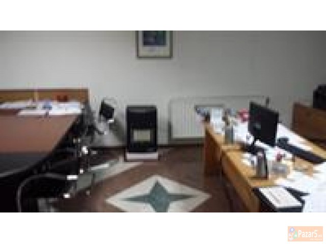 Издавам деловен простор во центарот на Скопје