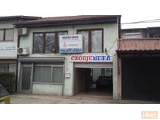 Издавам деловен простор во центарот на Скопје