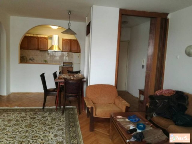 Се продава стан, 59м2 во "Градски Ѕид", Скопје.