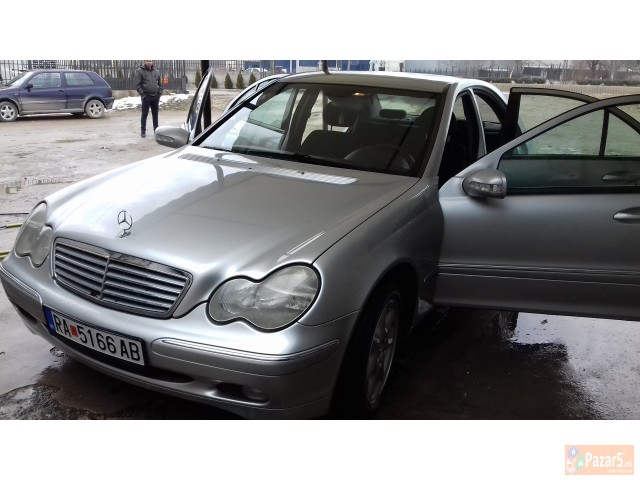 Mercedes c 220  /2001