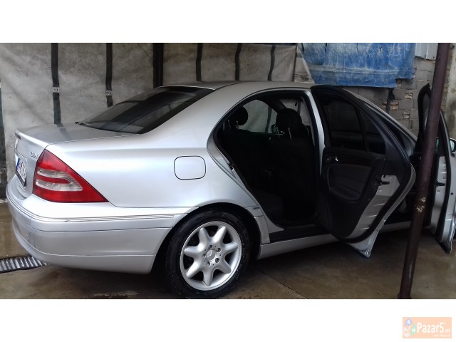 Mercedes C 220  /2001
