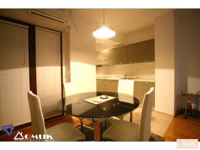 Domik Izdava Lux 3 Soben Stan Vo Centar Kaj Mvr