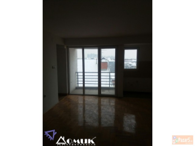 Domik Prodava Nov 3 Soben Stan Vo Debar Maalo