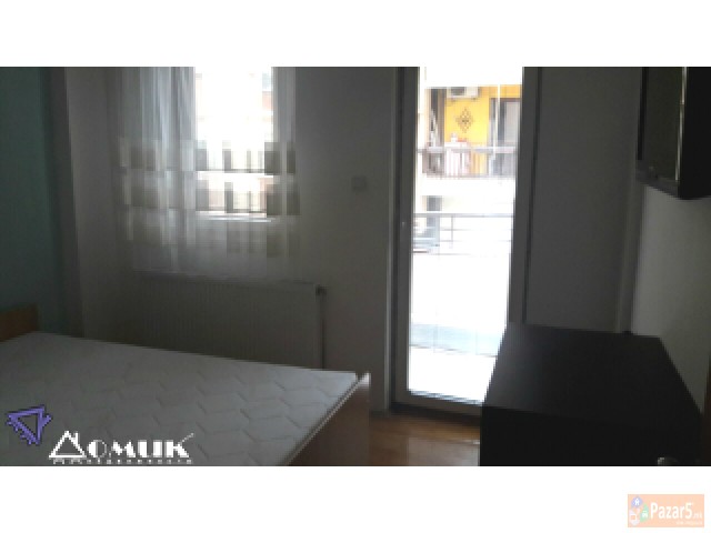 Domik Izdava Nov 2 Soben Stan Pozadi Univerzalna