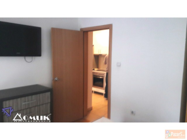 Domik Izdava Nov 2 Soben Stan Pozadi Univerzalna