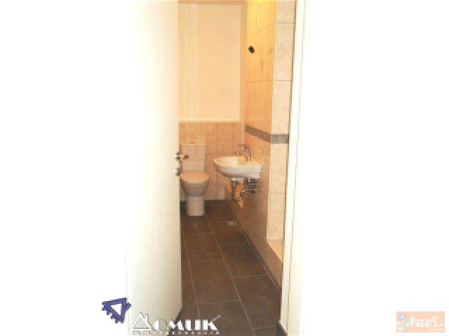 Domik Izdava Ekskluziven Deloven Prostor Kaj Kala