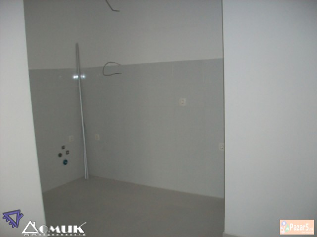 Domik Prodava Nov 3 Soben Stan Vo City Tower