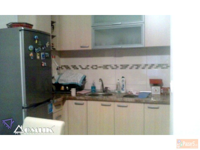 Domik Prodava Nov 2 Soben Stan Vo Aerodrom Pozadi 