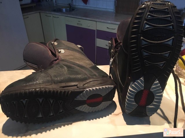 Burton Freestyle Snowboard Cevli Br.41