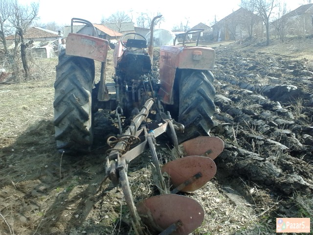 Imt 585  И Imt 533 СО ДВОБРАЗДЕН И ТРОБРАЗДЕН ПЛУГ