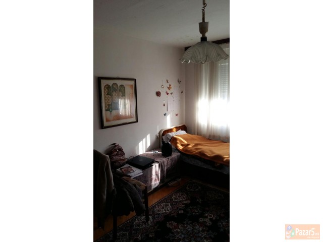 СЕ ПРОДАВА 3-СОБЕН СТАН ВО КАРПОШ 1