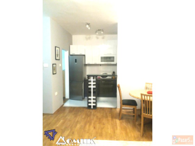 Domik Izdava 2 Soben Nov Stan Vo City Tower