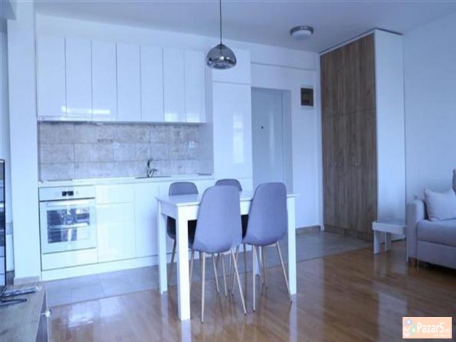 Se Iznajmuva Dvosoben Stan Vo Centar Univerzalna