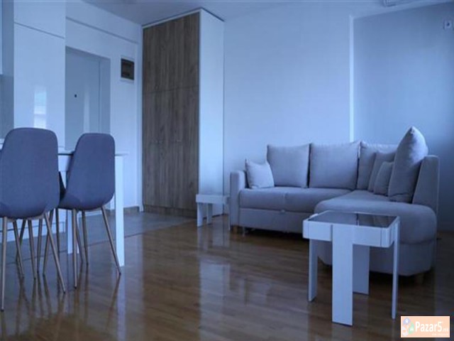 Se Iznajmuva Dvosoben Stan Vo Centar Univerzalna