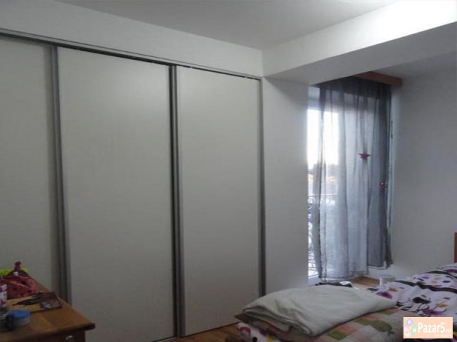 Se Iznajmuva Trosoben Stan Vo Kozle