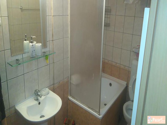 Se Izdava Prazen Dvosoben Stan Kaj Rampa