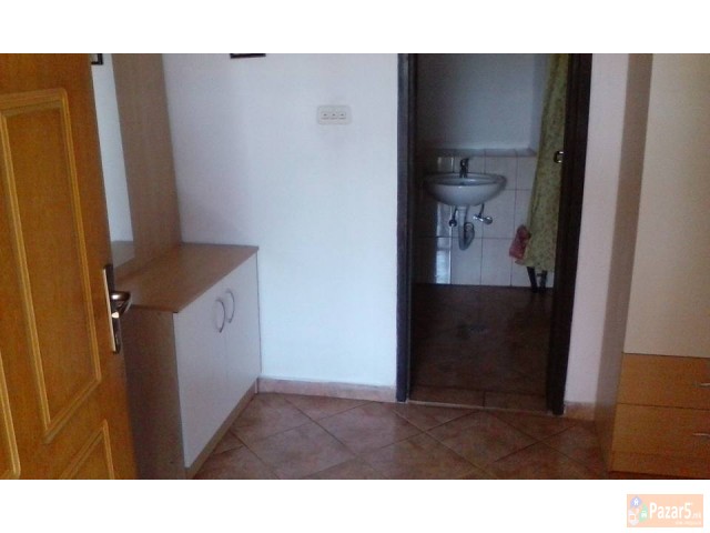 Prodavam Kuka Vo Brusnik , Bitola 