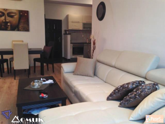 Domik Izdava Nov Lux Stan Kaj Soboren Hram