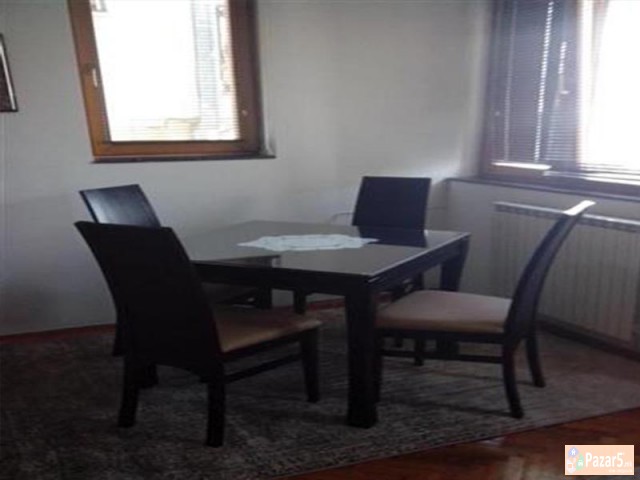 Se Izdava Nov Trosoben Stan Vo Kozle