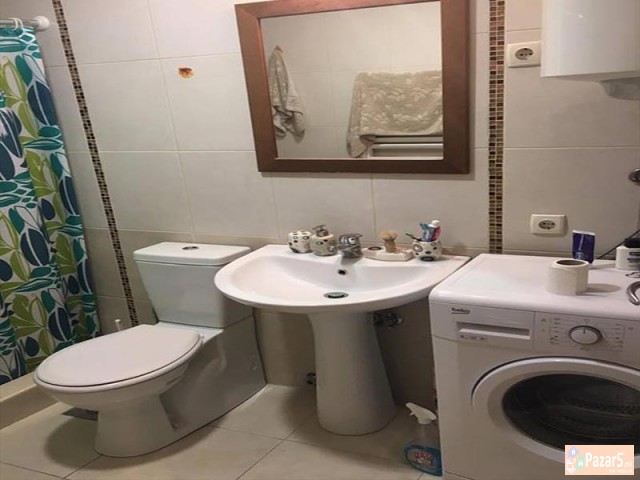 Se Izdava Trosoben Stan Vo Debar Maalo