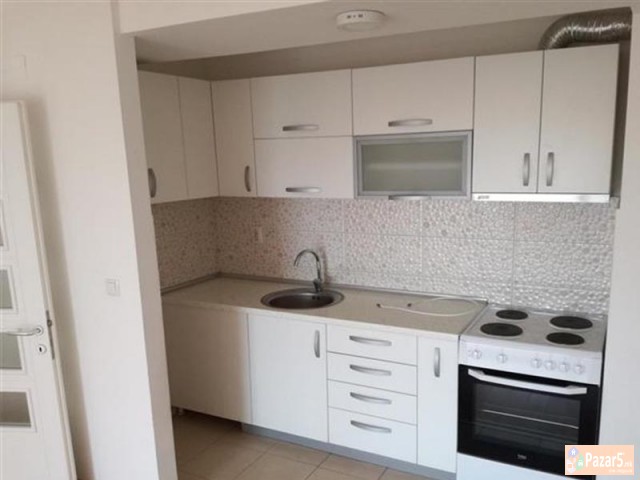 Se Izdava Prazen Dvosoben Stan Vo Aerodrom